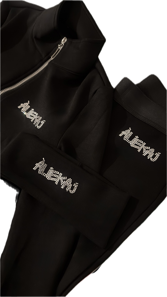 MIDNIGHT GLISTEN™
Flare Set